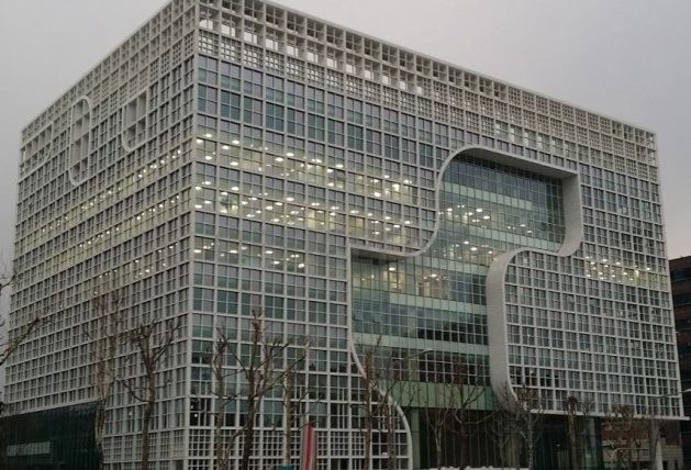 Autoway Tower exterior