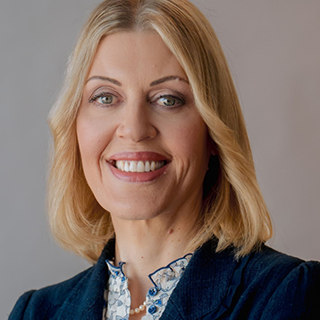 Sally Hunter headshot